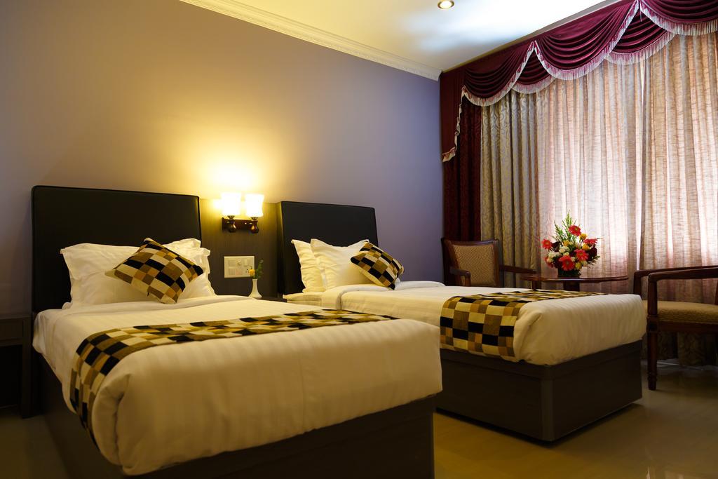 Hotel Gopalapuram International โปลลาชี ภายนอก รูปภาพ