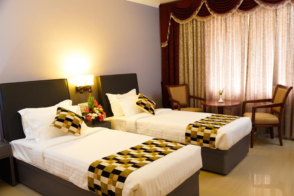 Hotel Gopalapuram International โปลลาชี ภายนอก รูปภาพ