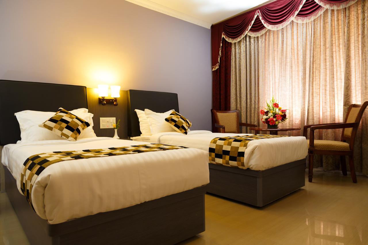 Hotel Gopalapuram International โปลลาชี ภายนอก รูปภาพ