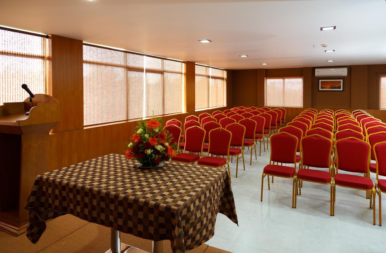 Hotel Gopalapuram International โปลลาชี ภายนอก รูปภาพ